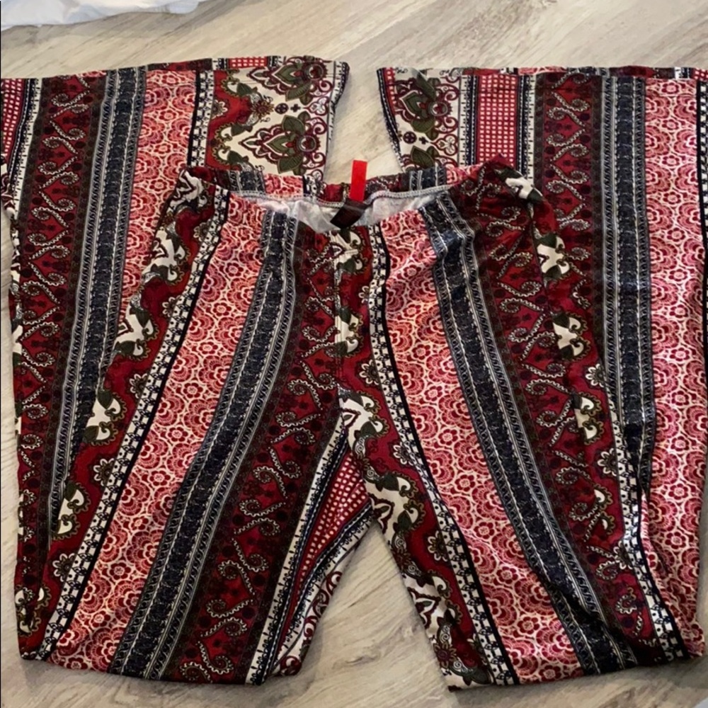 New flared multi colored pants, size Large
